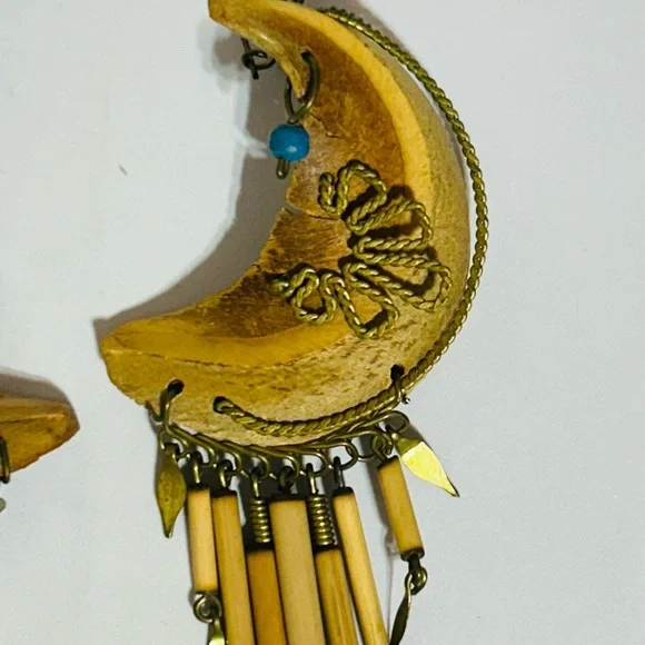 Boho Vintage Coconut Shell Crescent Moon Earrings - Picture 4 of 7